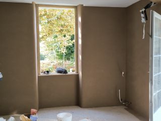 Enduit de finition argile sable et pigments naturels